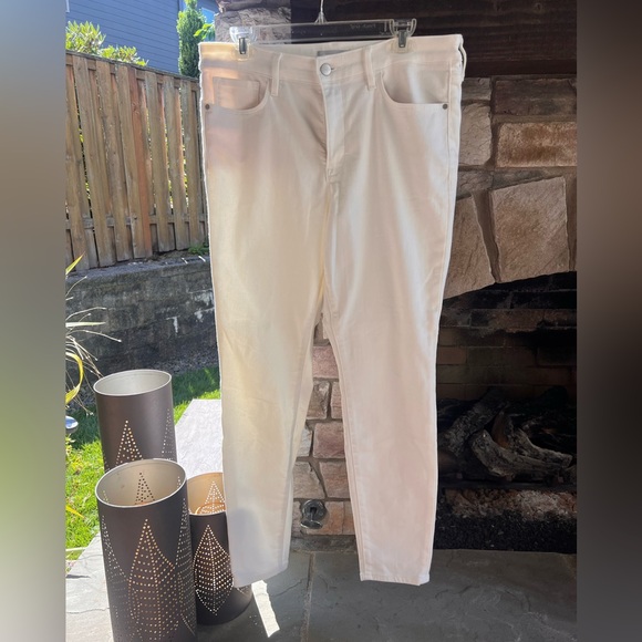 Athleta White Sculptek Stretch Jeans Size 14. - Picture 1 of 5